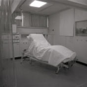 2016_107_035c Interior ICU, 1973