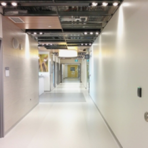 Construction of new Women's Hosptial, Interior, 2018, hallway. HSC Communication