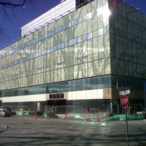 Construction of new HSC Women's Hospital, NE corner of Sherbrook and Elgin, 23 October 2014. HSC Communications